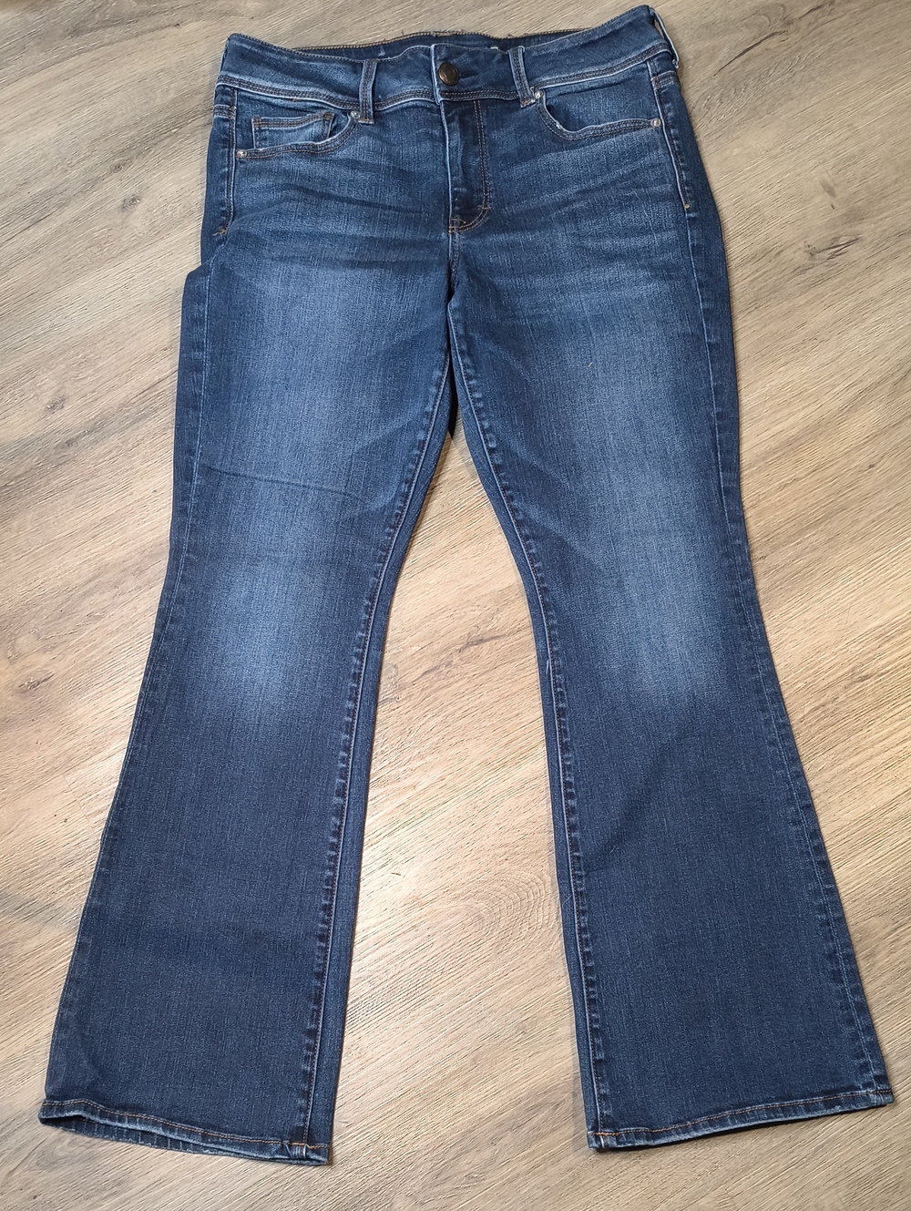 S1009 Mid Rise Kick Boot w/29" Inseam👖American Eagle Women's Size 12 Jeans